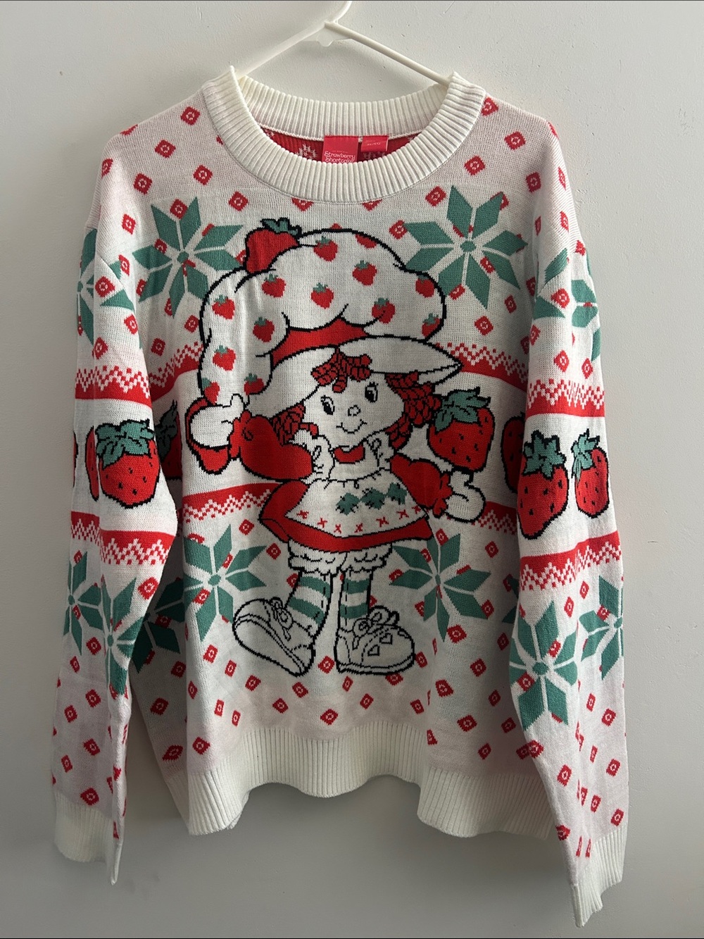 Strawberry Shortcake White & Red Graphic Holiday Crewneck Sweater